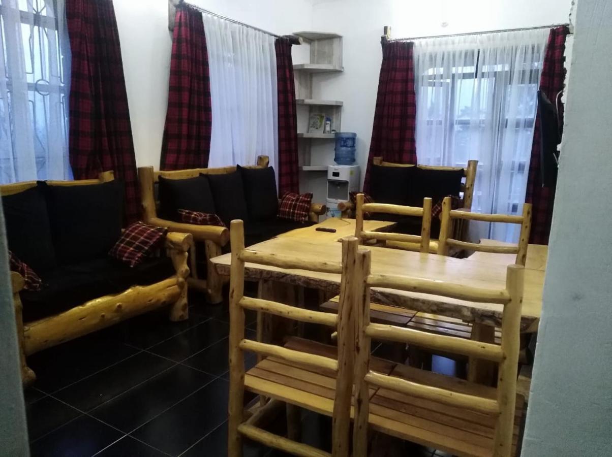 Merinja Guest House ナイバシャ エクステリア 写真