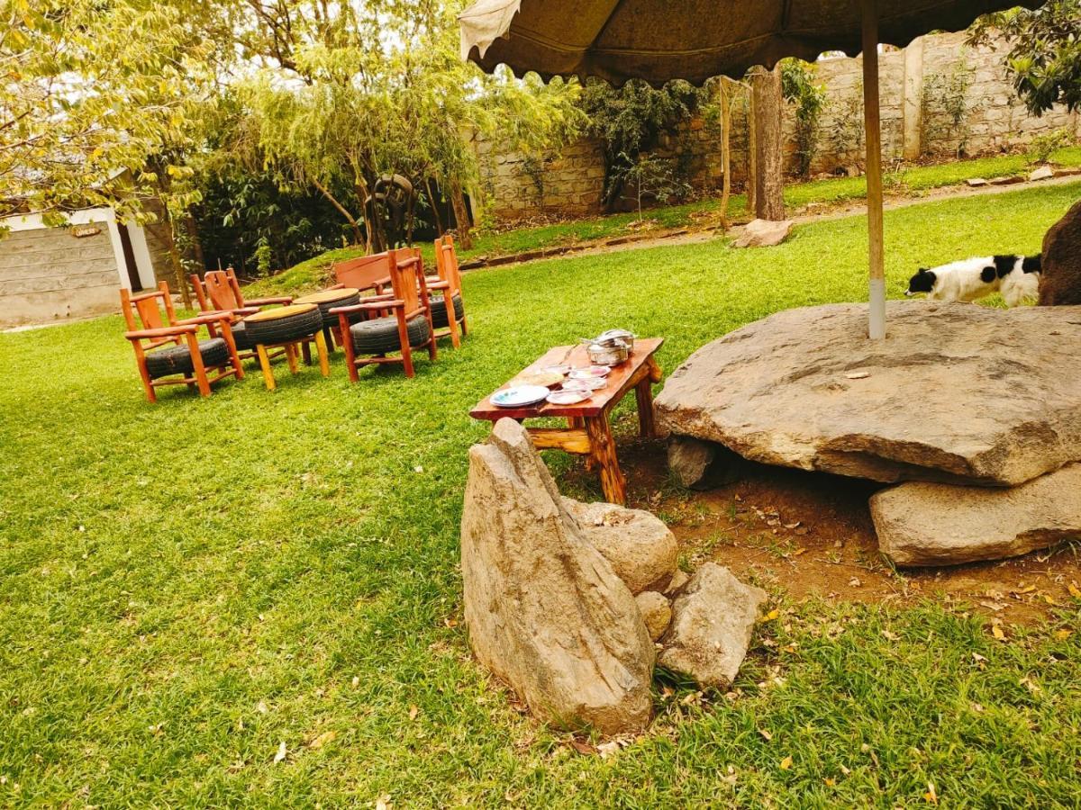 Merinja Guest House ナイバシャ エクステリア 写真