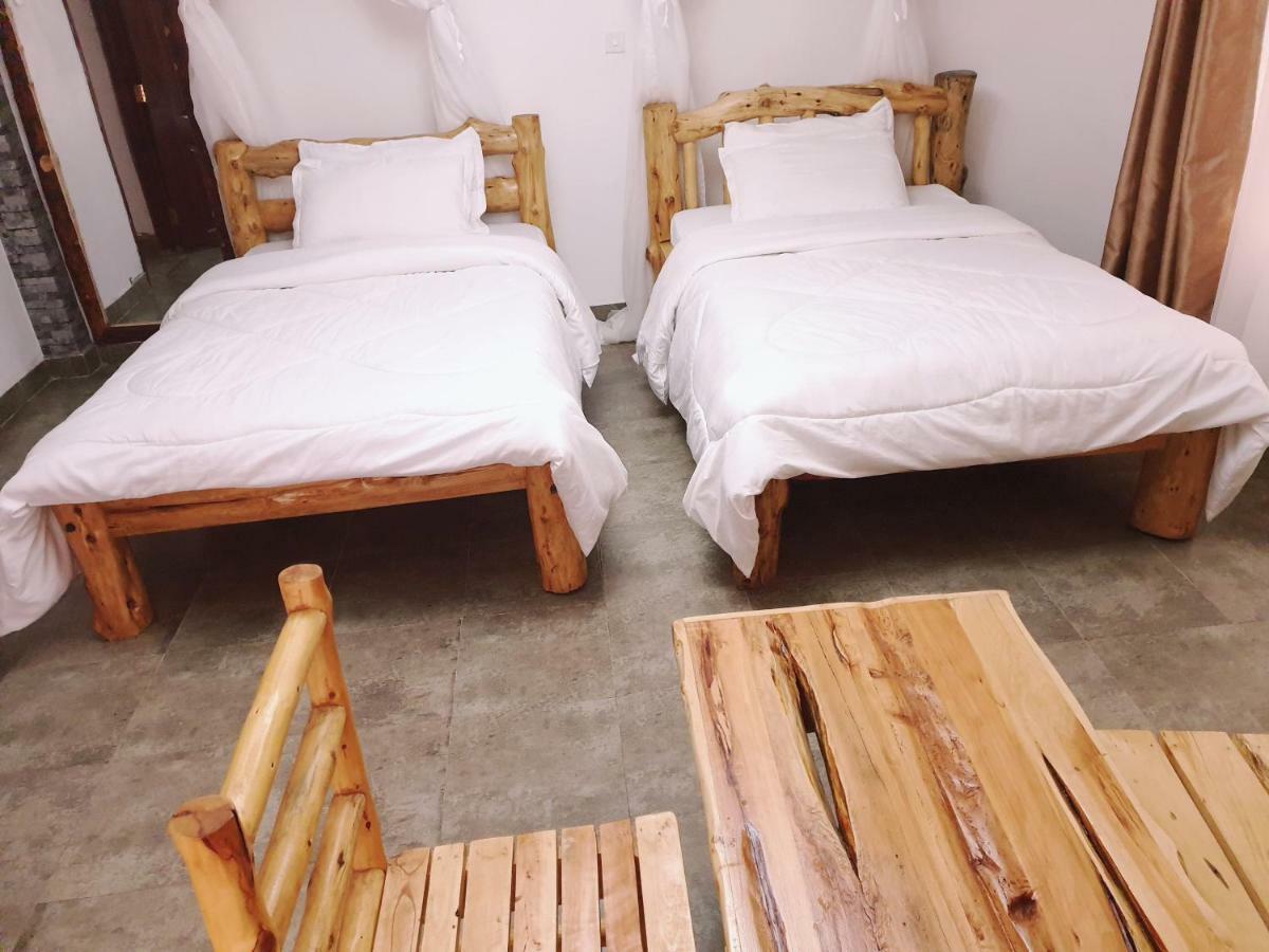 Merinja Guest House ナイバシャ エクステリア 写真