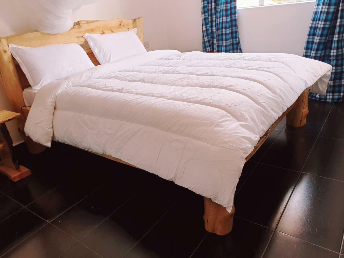 Merinja Guest House ナイバシャ エクステリア 写真