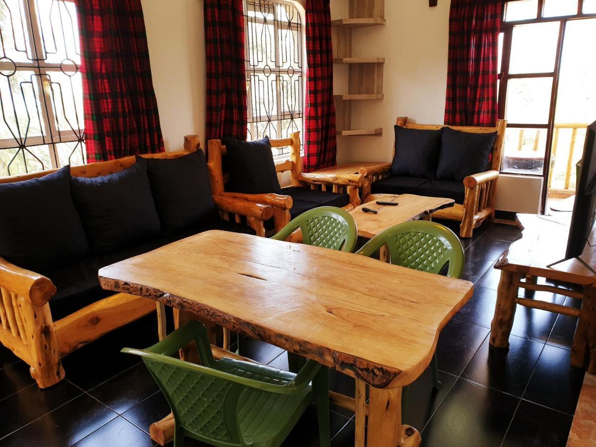 Merinja Guest House ナイバシャ エクステリア 写真